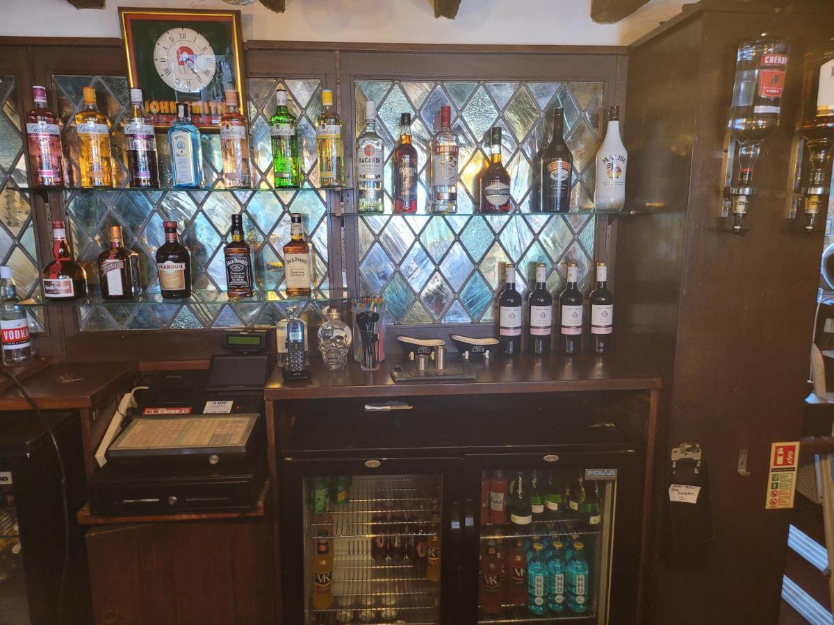 The Jackdaw Pub Self Catering Static Caravan Free Breakfast Supplied Tadcaster