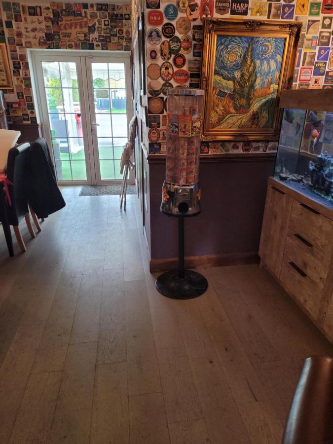 The Jackdaw Pub Self Catering Static Caravan Free Breakfast Supplied * Tadcaster